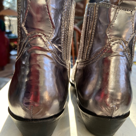 Golden Goose Crosby Collection Sz 35 Silver Ankle Cowboy Boots - Picture 5 of 10
